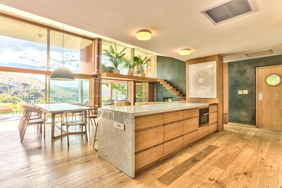 To Let 5 Bedroom Property for Rent in Higgovale Western Cape